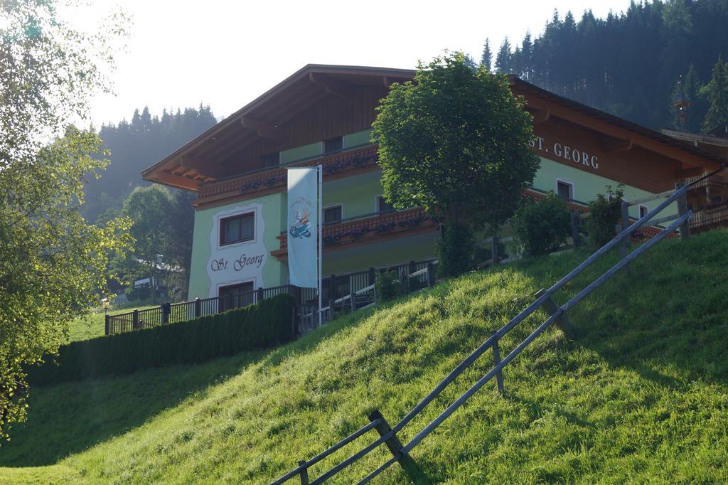 Landhaus St. Georg Acomodação com café da manhã Saalbach-Hinterglemm Exterior foto